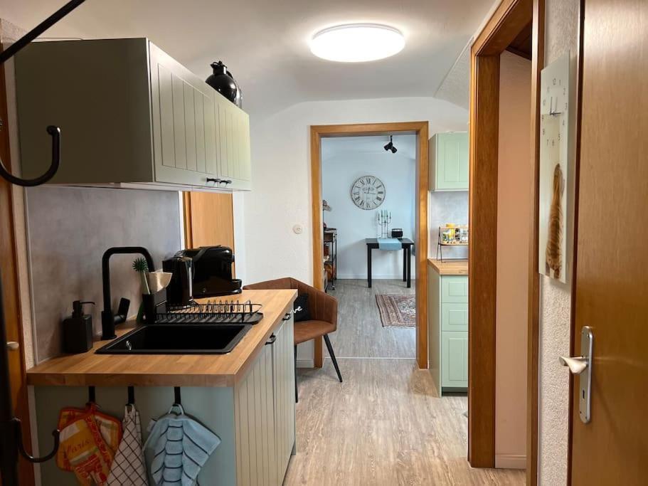 Gemuetliches Apartment Fuer Messe, Job & Kurzurlaub Im Gruenen, Naehe Duesseldorf Meerbusch Exterior foto